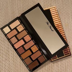 Too faced born this way eye palette